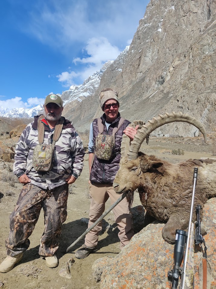 Himalayan Ibex Trophy Hunt US Client